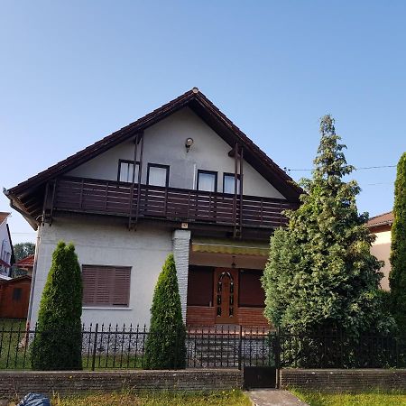 Nador Apartman Apartment Balatonlelle Exterior foto