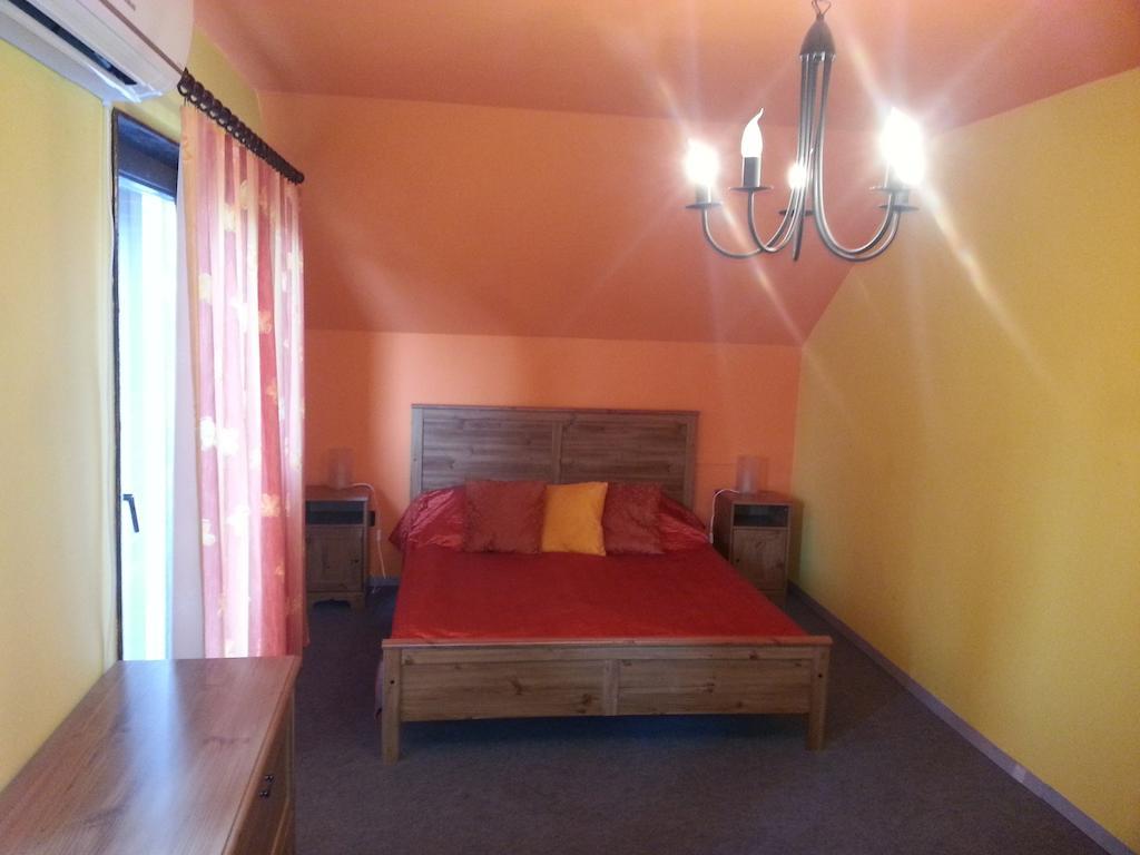 Nador Apartman Apartment Balatonlelle Cameră foto