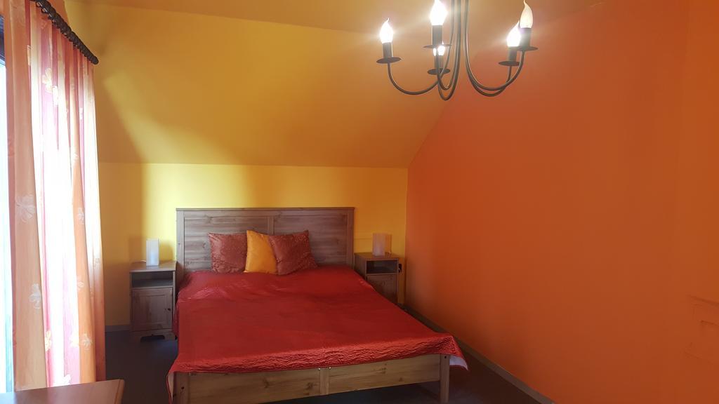 Nador Apartman Apartment Balatonlelle Exterior foto